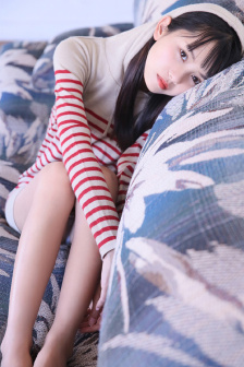 被学长抱进小树林C个爽
